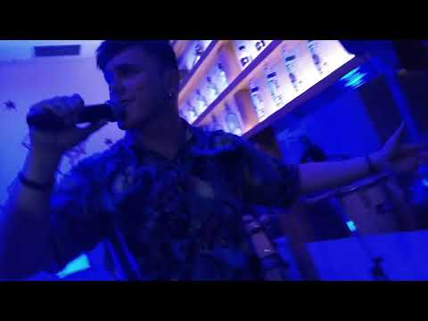 Un Año cover by Cedric Vidal