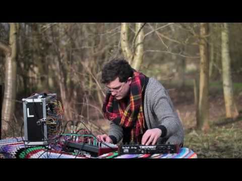 Luke Abbott - Amphis (Live)