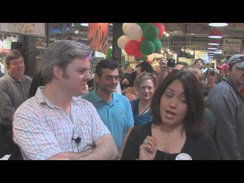 Opera Company of Philadelphia "Flash Brindisi" at Reading Terminal Market (April 24, 2010) Video