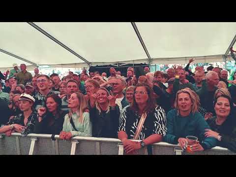 Volf Band d r e s s e d U p t o u r 2 0 2 3 www.volfband.dk