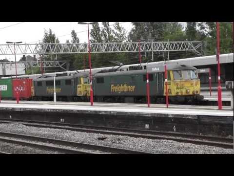 double headed Freightliner class 86 pull into Stafford