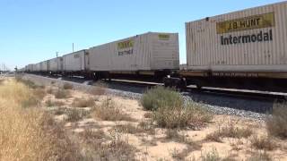 preview picture of video 'BNSF 8020 mixed intermodal west [HD]'