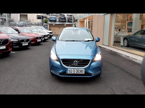 152D26385 - 2015 Volvo V40 D2 115BHP SE, Full Leather with Heated Seats, Bl...