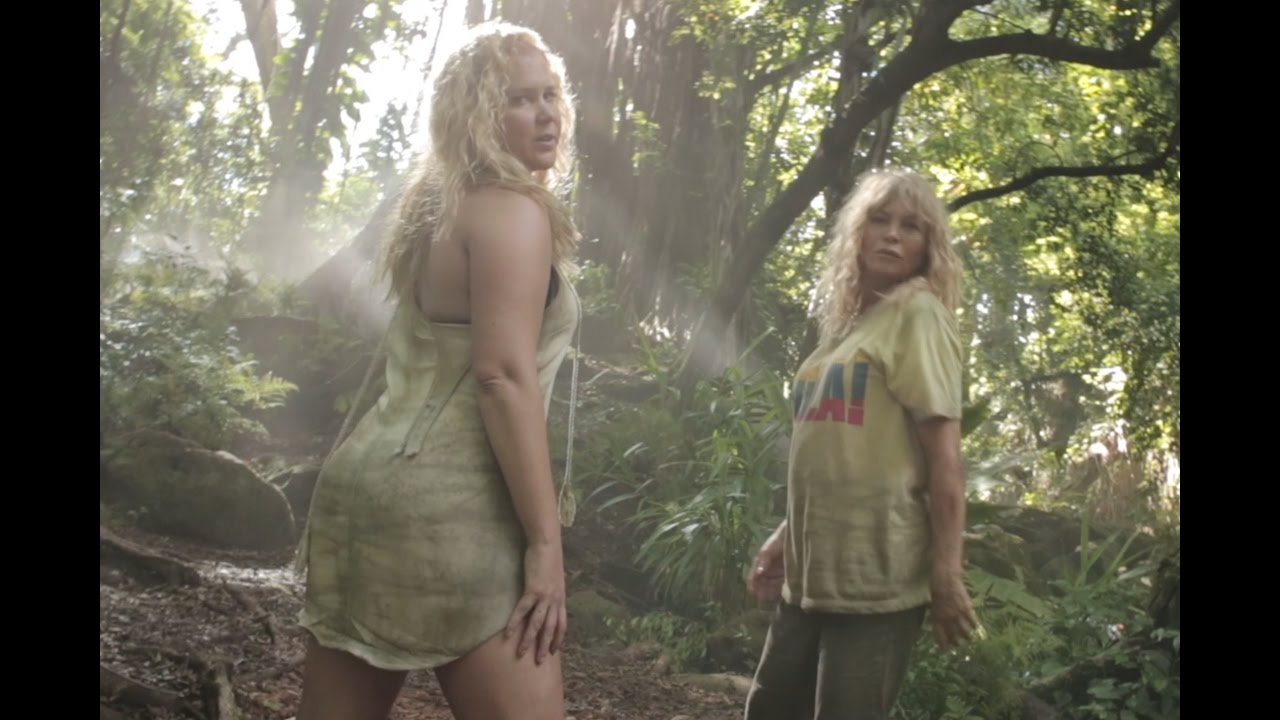 Goldie Hawn and Amy Schumer Get In Formation - YouTube