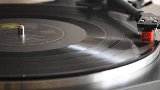 Elton John - I&#39;ve Seen The Saucers