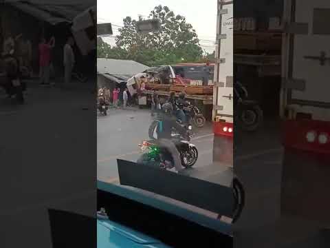 Varios heridos tras un accidente de tránsito en la vía #duran yaguachi #guayas