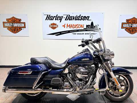 2016 FLHR Harley-Davidson® Road King® Custom Colour Cosmic Blue Pearl
