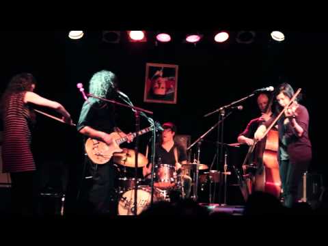 Thee Silver Mt. Zion Memorial Orchestra - There Is A Light (Live at Lee's Palace)