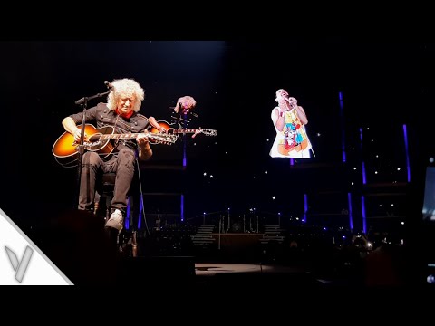 Freddie and Brian perform "Love of My Life" - Queen - (Birmingham 12th June 2022)