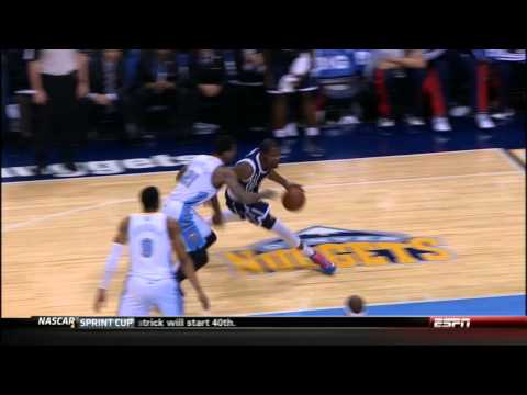 Durant does the 'Dr. J' reverse layup in Denver!