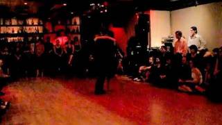 Mariana Dragone y Tomás Howlin - Sinsabor - 2009 - Versión modificada