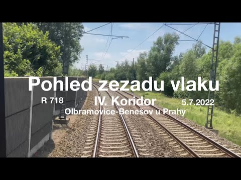 Pohled zezadu vlaku v úseku Olbramovice-Benešov u Prahy na IV. Koridoru