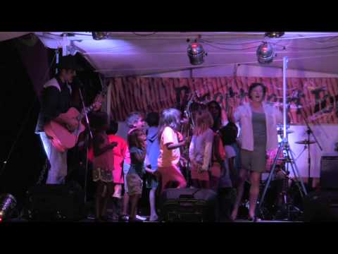 Wangkatjungka Workshop Song Live at the Concert