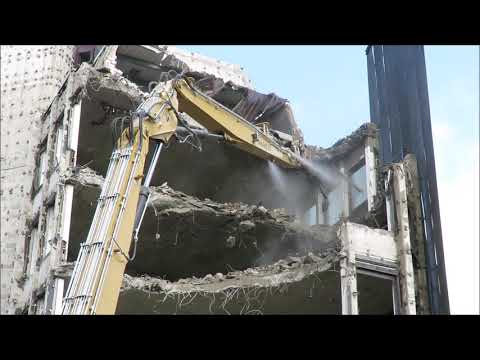 Bagger CAT 352 F Abriss