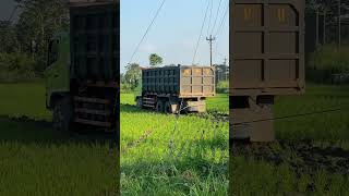 Download lagu PARKIR NENGKENE NJALUK DITENDANG NDASE #shorts #memes #funny #lucu mp3