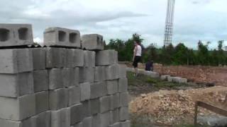 preview picture of video 'Construction at the Batey, Dominican Republic 2008 (Part 2)'