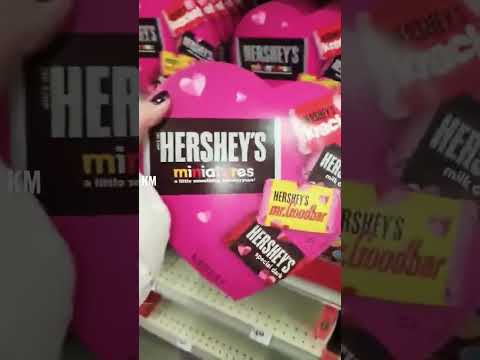 HERSHEY'S MINIATURES VALENTINE'S HEART BOX #shorts #chocolate