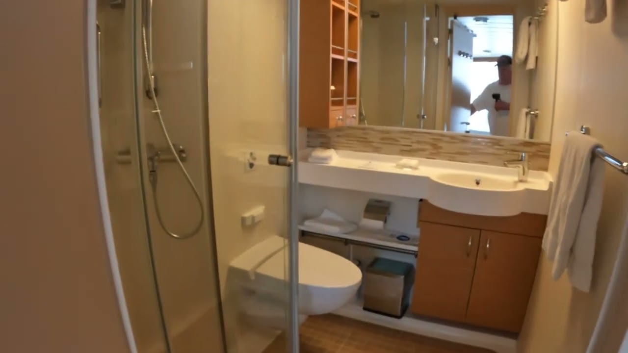 Oasis of the Seas - Cabin 14126 - Video 1