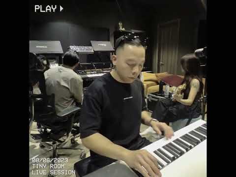 HA KIEM & BINZ & NOMOVODKA - TINY ROOM (LIVE SESSION)