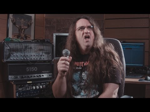 How to hold a microphone