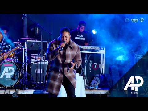 AWGWSHTO PIRES - You Are The Reason (LIVE) [Festival Santa Catarina do Fogo 2023]