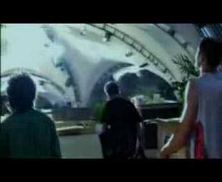 HUGA FLAME feat SHAI - Whisky & Coca  (video ufficiale)