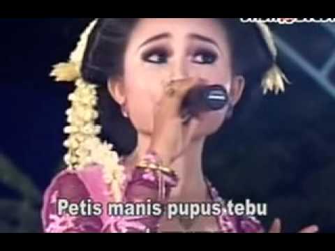 download lagu mp3 mp4 Petis Manis, download lagu Petis Manis gratis, unduh video klip Petis Manis