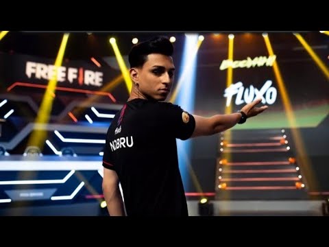 comprei um lança para baforar com ela (FREE FIRE )