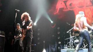 Turn Me On (live in Moscow) - Accept