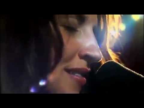 Final Fantasy singer, Susan Calloway - Chasin The Sun : Music Video (live)