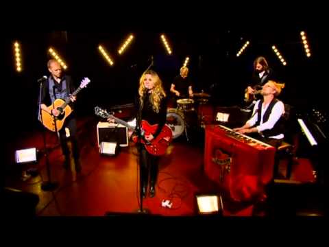 Pernilla Andersson - Dansa med dig (Live @ Nyhetsmorgon)