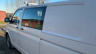 Volkswagen Transporter combi van | Image 4 - Autoline