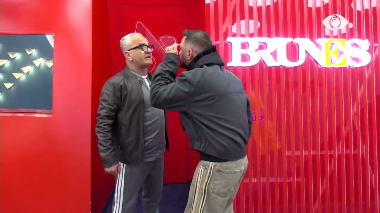 Kush je ti të më hedhësh mua farsoletë në fytyrë?/ Debat mes Shëndritit dhe Artanit