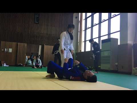 首が筋肉痛｜埼玉県 上尾 桶川 格闘技ジム ブラジリアン柔術アカデミーRJJ