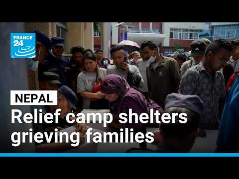Nepal: Relief camp shelters grieving families