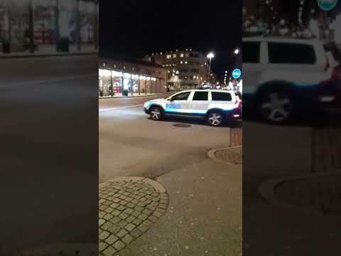 Polisen kör olaglit