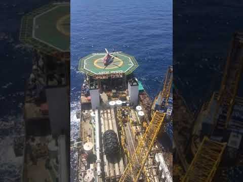 ONGC Helicopter landing on oil drilling Rig Sagar Vijay #ongc #helicopter #chopper #offshore #crash