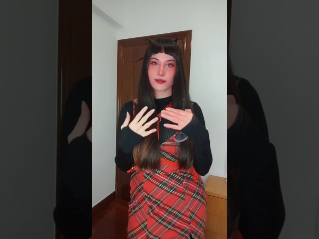 Vídeo relacionado con UTOCLEC Rayas Calcetines Hasta la Rodilla, Calcetines Elásticos para Mujer, Juego De Calcetines Altos Hasta Muslo, Para Damas, Halloween, Fiestas de Navidad, Cosplay de Carnaval y Fiestas de Disfraces