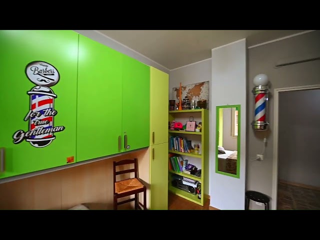 VENDESI APPARTAMENTO CON 3 CAMERE