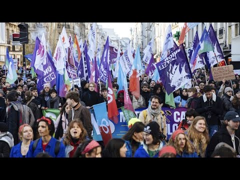 150.000 Menschen demonstrieren in Paris gegen Rentenreform