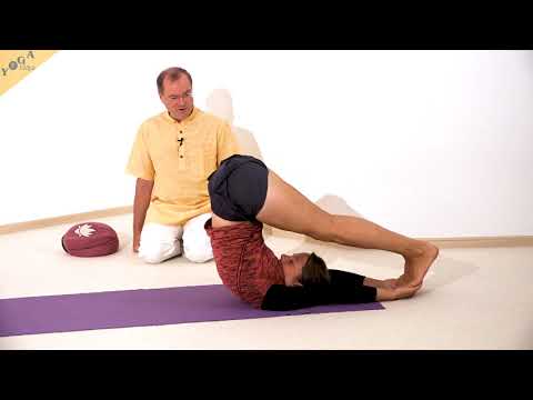 Hände zu Füßen-Stellung im Pflug - Yoga Asana Lexikon