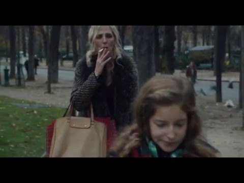 ENCORE HEUREUX - Extrait "J'aimerais avoir une carte bleue"