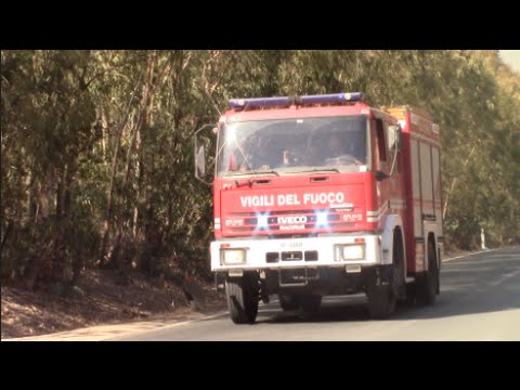 [INCENDIO DOLOSO] Arrivo Vigili del Fuoco, ambulanze, corpo forestale in sirena| PARTENZA IN SIRENA