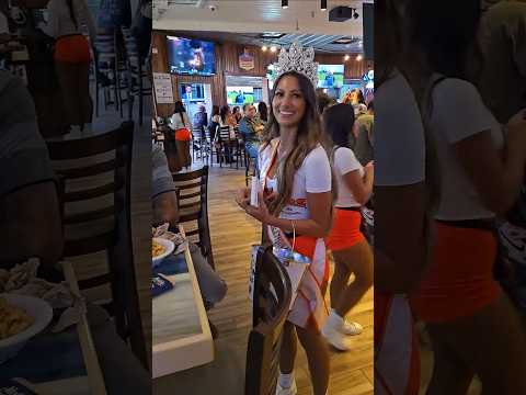 QUEEN CASS 8-11-25 #hooters #westend #reopening #waitress #queen #restaurant #women