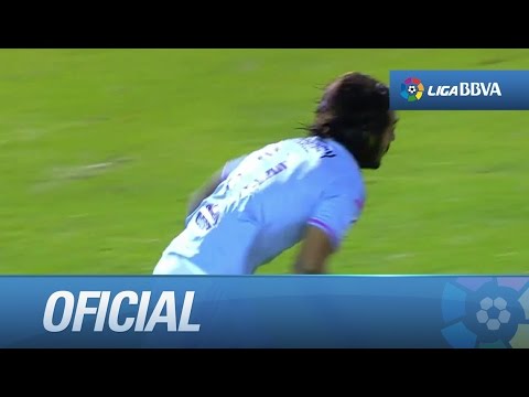 Pifia de Larrivey en una clara ocasión de gol