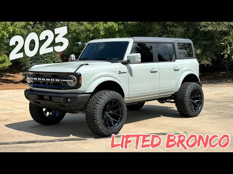 AMAZING Lifted 2023 Ford Bronco Outer Banks on 22x12 Vossen Wheels