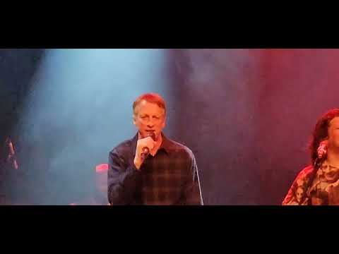 Tony Hawk singing Goldfinger - Superman Melbourne 22/01/24
