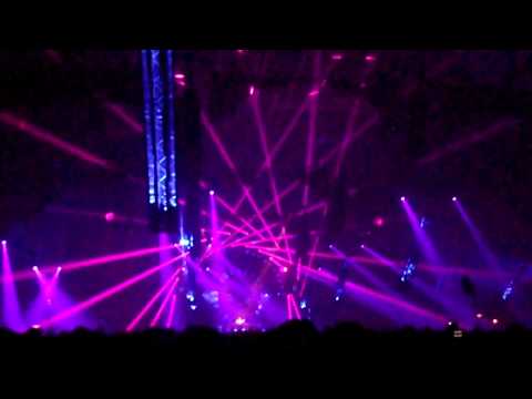 Ran-D vs. MC Villain - X (Xxlerator Anthem) @ Qlimax 2011 HD