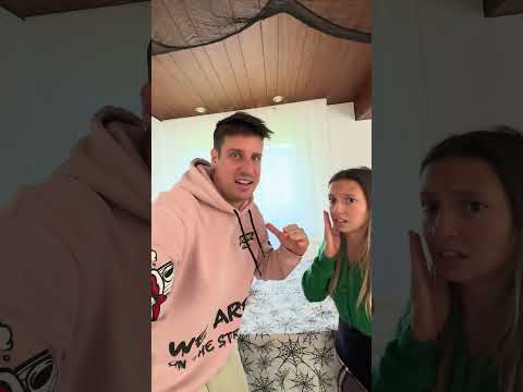 Mike e Laura scopre che il gatto col cappello gira attorno alla loro casa #shorts
