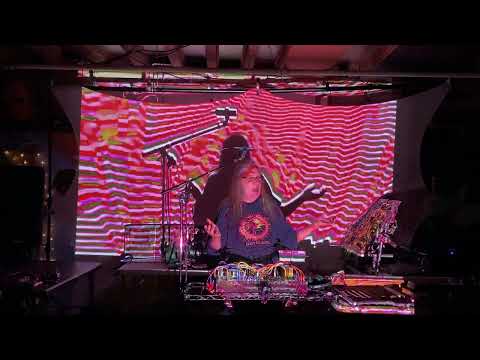 Glitch Beat Happy Modular Synth via Bill T Miller + Deftly-D  Projection Visuals -sneak peek glimpse